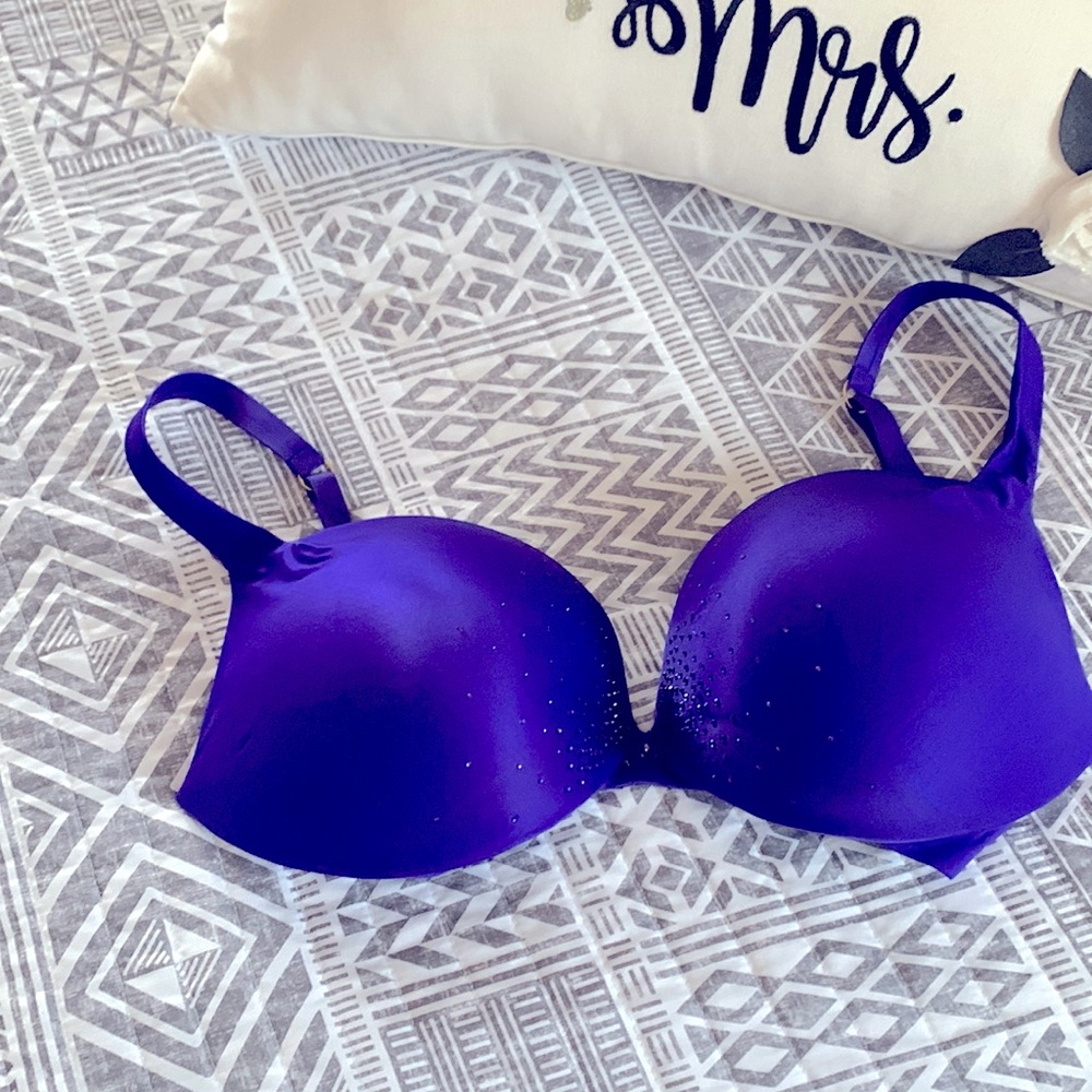 Victoria’s Secret Plunge bra! PURPLE with sparkles 💜